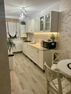 Yan Home Studio